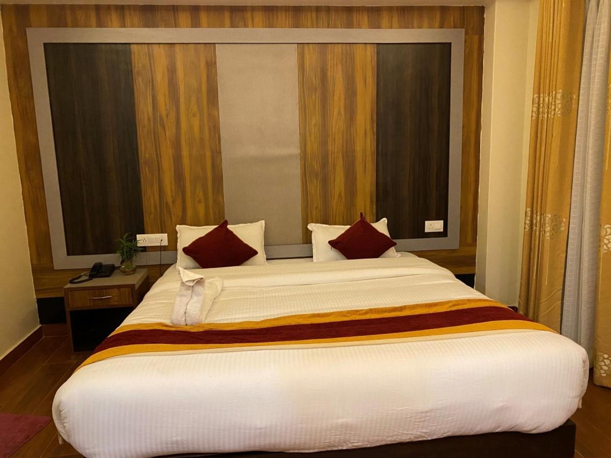 Hotel Murano Pokhara Exterior photo