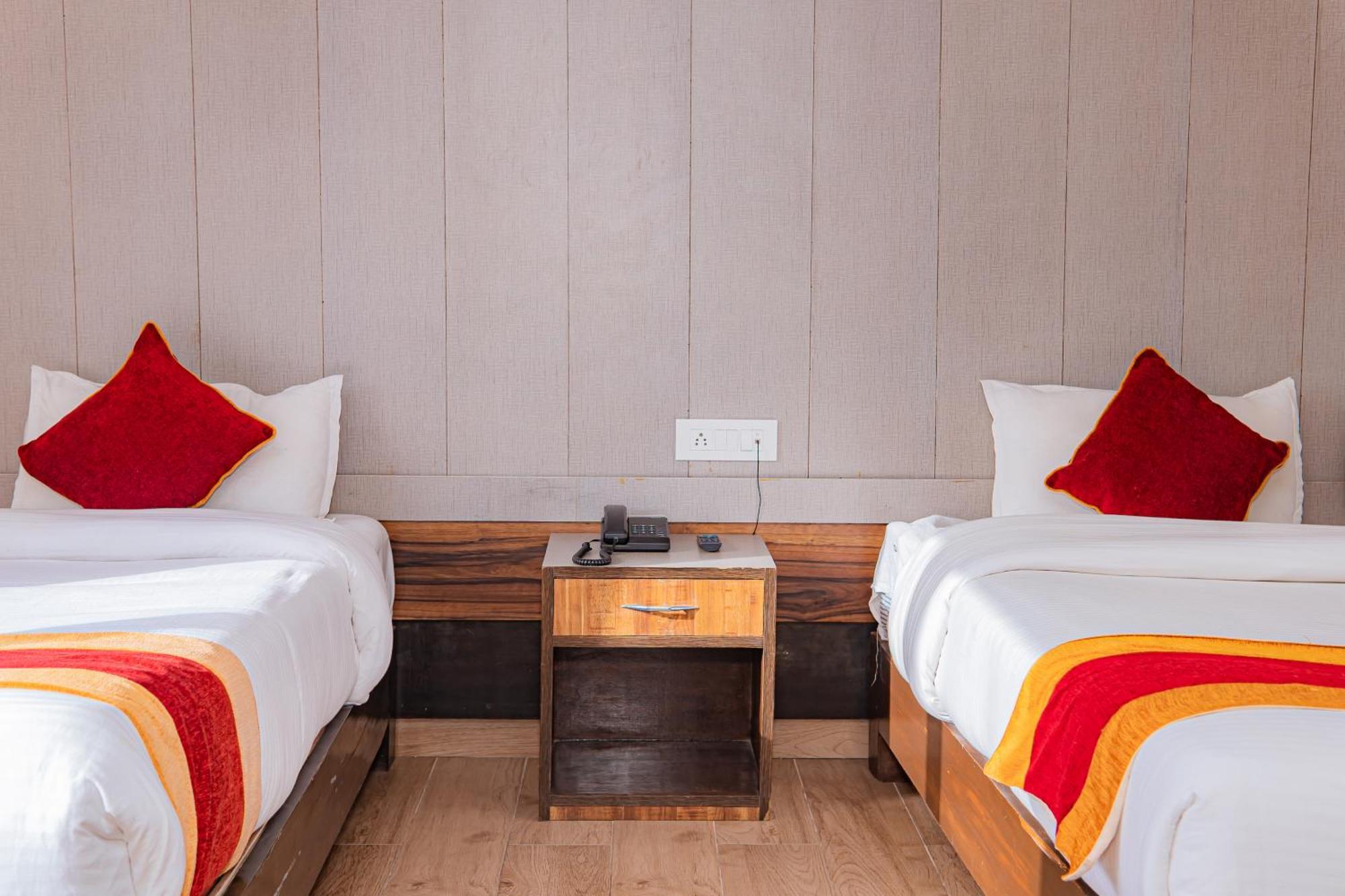 Hotel Murano Pokhara Exterior photo